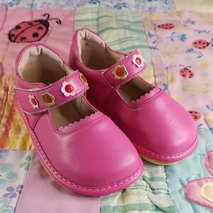 Puddle Jumpers Size 6 EURO 22 Pink Mary Jane Shoes With Flower Straps